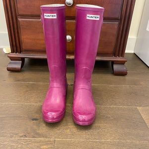 Hunter tall violet rain boots. Size 10 US.